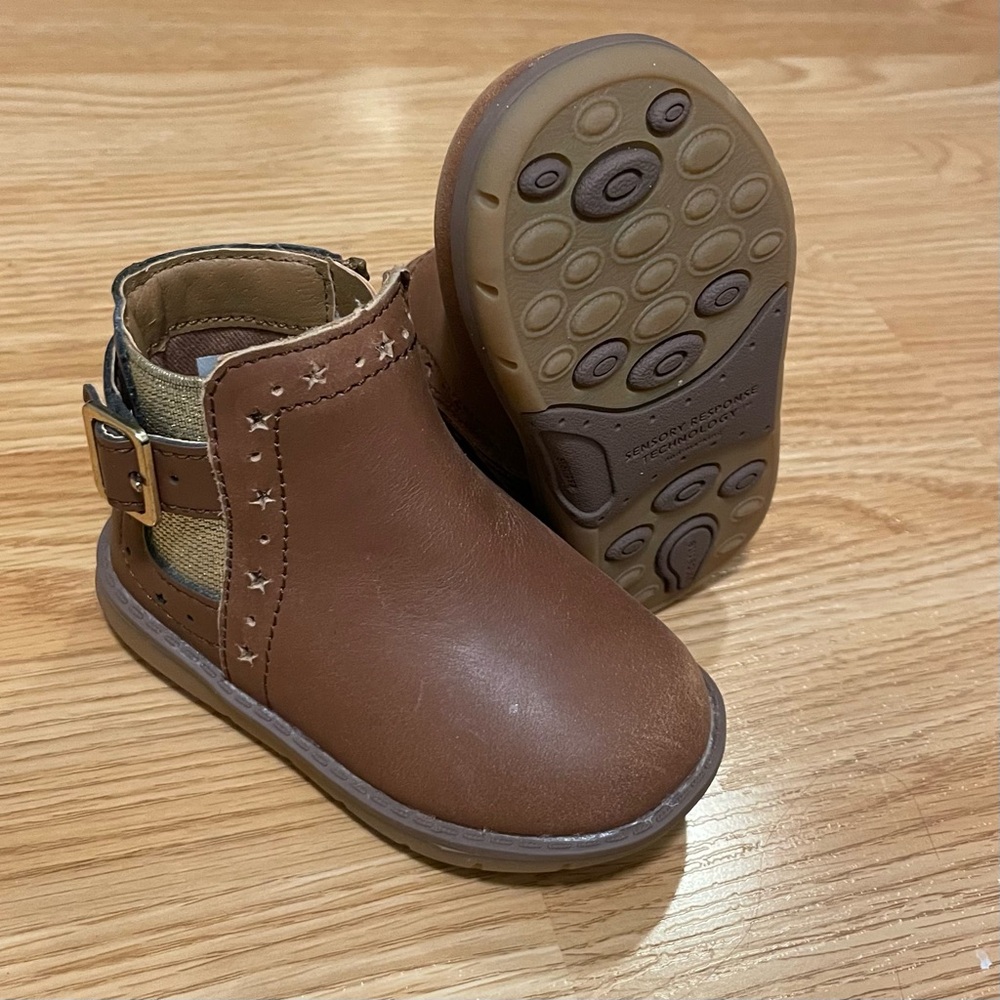 Stride Rite Baby Shoes - Picture 3 of 3